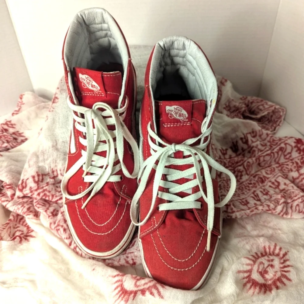 Vans Off The Wall Old Skool 721356 Red & White Hi Top Sneakers, Size 9Men's - Picture 4 of 12